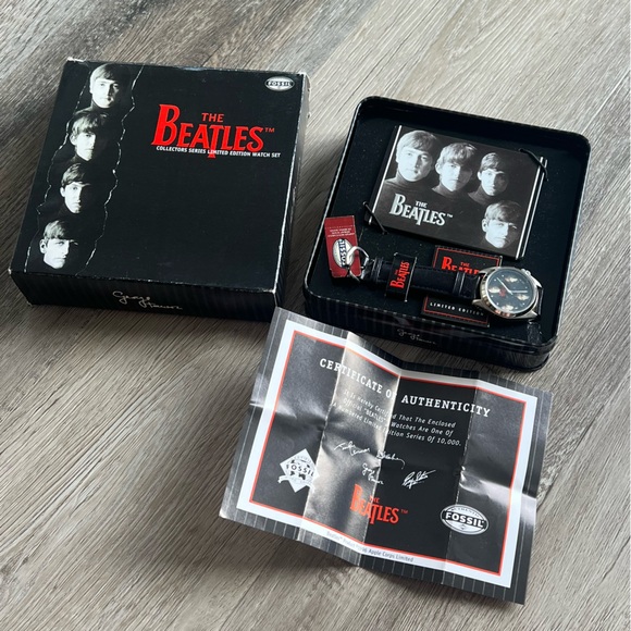 VNTG Collector’s Fossil Beatles watch set